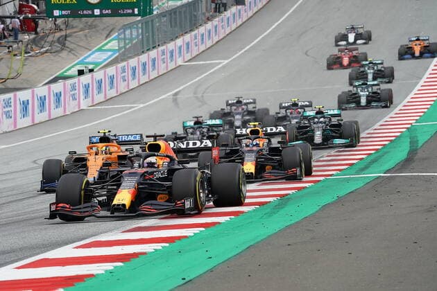 Formula 1 BWT Austrian Grand Prix 2021 04 07 2021, Red Bull Ring , Spielberg, Formula 1 BWT Austrian Grand Prix 2021 , pictured Re Start Max Verstappen NEL 33 , Red Bull Racing Honda, Lando Norris GBR 4 , McLaren F1 Team, Sergio Perez MEX 11 , Red Bull Racing Honda, Lewis Hamilton GBR 44 , Mercedes AMG Petronas Formula One Team, Valtteri Bottas FIN 77 , Mercedes AMG Petronas Formula One Team, Pierre Gasly FRA 10 , Scuderia AlphaTauri Honda nordphotoxGmbHx xBratic nph00250