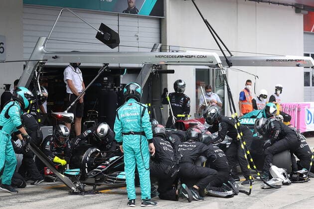 Formula 1 BWT Austrian Grand Prix 2021 04 07 2021, Red Bull Ring , Spielberg, Formula 1 BWT Austrian Grand Prix 2021 , pictured pit stop for Valtteri Bottas FIN 77 , Mercedes AMG Petronas Formula One Team. nordphotoxGmbHx xBratic nph00250