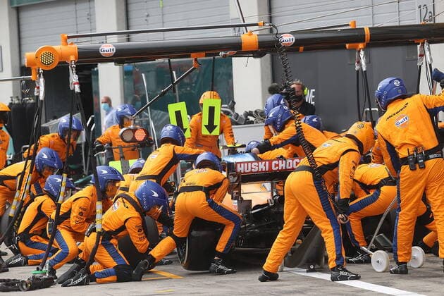 Formula 1 BWT Austrian Grand Prix 2021 04 07 2021, Red Bull Ring , Spielberg, Formula 1 BWT Austrian Grand Prix 2021 , pictured pit stop for Lando Norris GBR 4 , McLaren F1 Team. nordphotoxGmbHx xBratic nph00250