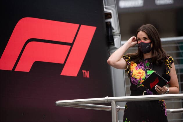 Presenter Laura Winter in front of the Formula 1 logo of Liberty Media , AUT, Formula 1 Grand Prix of Austria, Red Bull Ring Spielberg, Race 9, Season 2021, 04 07 2021 AUT, Formula 1 Grand Prix of Austria, Red Bull Ring Spielberg, Race 9, Season 2021, 04 07 2021 Spielberg Copyright: xEibnerxPressefoto MichaelxMemmlex EP_MMR