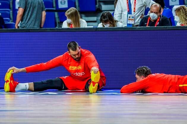 Spain s basketball national centers Marc Gasol (L) and Pau Gasol (R) warm up before a friendly match between Spain and Iran in the beginning of the preparation stage for the Tokyo 2020 Olympic Games, Olympische Spiele, Olympia, OS basketball tournament, at WiZink Center in Madrid, Spain, 05 July 2021. EFE. JuanJo Martín Spain - Iran !ACHTUNG: NUR REDAKTIONELLE NUTZUNG!  Copyright: xJUANJOxMARTINx GRAF4299 20210705-86520221c14cf2fef834b087c8342f715e077887
