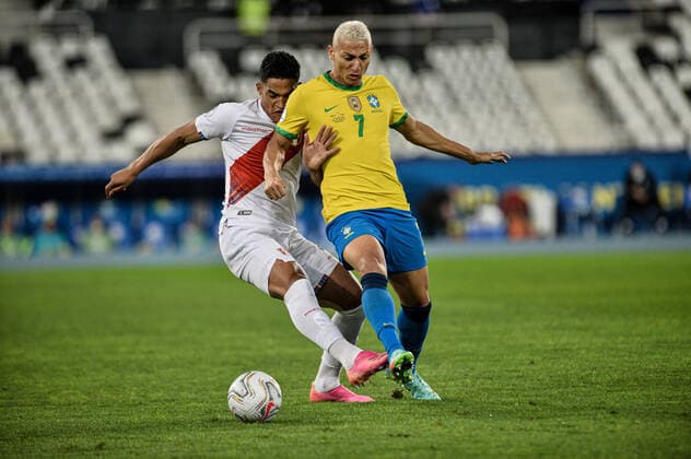 Brasil x Peru Semifinal Copa América RIO DE JANEIRO, RJ - 05.07.2021: BRASIL X PERU SEMIFINAL COPA AMÉRICA - During Brazil x Peru, a match valid for the semifinals of the Copa America 2021, held at the Nilton Santos Stadium, located in the city of Rio de Janeiro, RJ, this Monday (5th). (Photo: Nayra Halm Fotoarena) x2089584x  NayraxHalm