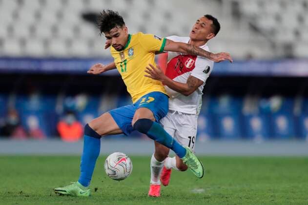 Brazil s Lucas Paqueta in action against Peru s Yoshimar Yotun, during a match for the semifinals of the Copa America at the Nilton Santos Olympic Stadium in Rio de Janeiro, Brazil, 05 July 2021. Brazil - Peru !ACHTUNG: NUR REDAKTIONELLE NUTZUNG!  Copyright: xAndrexCoelhox AME494 20210706-a1f4eb62ecb12a5dd0f201495db6bb84bcef81f5