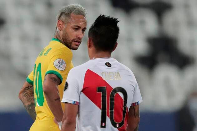 Neymar from Brazil and Christian Cueva from Peru talk, during a match for the semifinals of the Copa America at the Nilton Santos Olympic Stadium in Rio de Janeiro, Brazil, 05 July 2021. Brazil - Peru !ACHTUNG: NUR REDAKTIONELLE NUTZUNG!  Copyright: xAndrexCoelhox AME480 20210706-9bdb53a0c8dd931a65e698ee1cb4ad83b748b5d0
