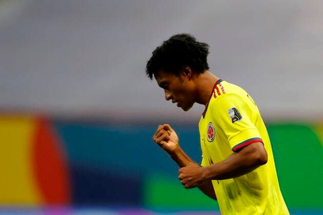 Colombia s Juan Cuadrado celebrates after scoring against Argentina at the penalty shootout, during a match for the semifinals of the Copa America at the Mane Garrincha stadium in Brasilia, Brazil, 06 July 2021. Argentina - Colombia !ACHTUNG: NUR REDAKTIONELLE NUTZUNG!  Copyright: xFernandoxBizerrax AMDEP6452 20210707-668de6a240347c92d336f3226c3288a0fc418d88