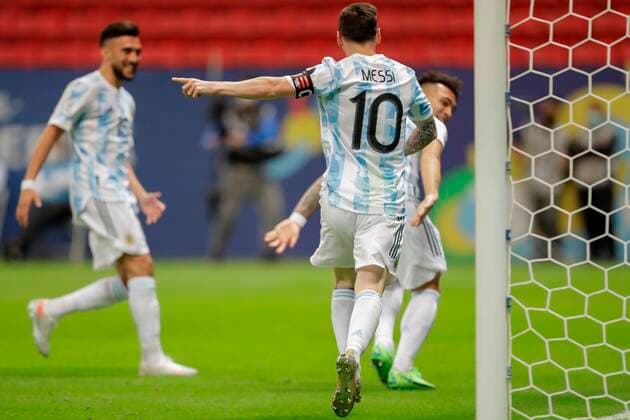 Lionel Messi celebrates a goal scored by Lautaro Martinez of Argentina today against Colombia, during a match for the semifinals of the Copa America at the Mane Garrincha stadium in Brasilia, Brazil, 06 July 2021. Argentina - Colombia !ACHTUNG: NUR REDAKTIONELLE NUTZUNG!  Copyright: xJoedsonxAlvesx AME712 20210707-0958d6281fbc47bbdbc397cc7abf4460e5508a4b