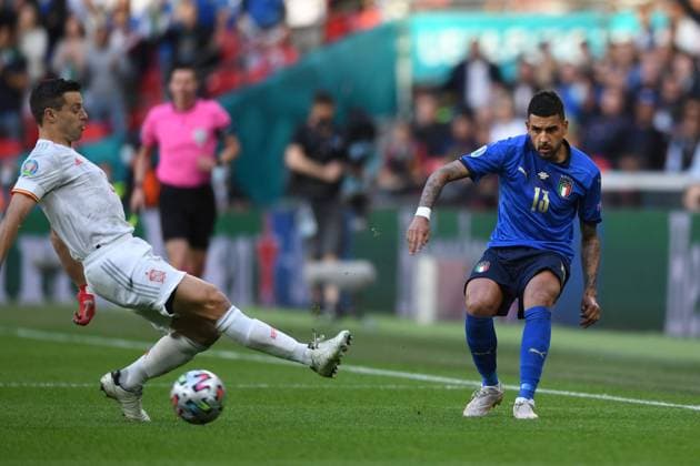 Emerson Palmieri (Italy)Cesar Azpilicueta (Spain) during the Uefa European Championship, EM, Europameisterschaft 2020 Semifinals match between Italy 5-3 Spain at Wembley Stadium on July 06, 2021 in London, England. Noxthirdxpartyxsales  (164093888)