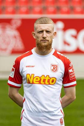 Media day SSV Jahn Regensburg 2021 2022 Jan Niklas Beste SSV Jahn Regensburg 2 BL, portrait date 2021 2022