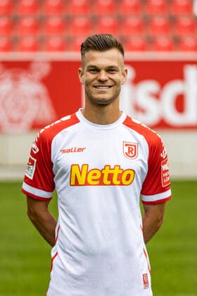 Media day SSV Jahn Regensburg 2021 2022 Benedikt Saller SSV Jahn Regensburg 2 BL, portrait date 2021 2022