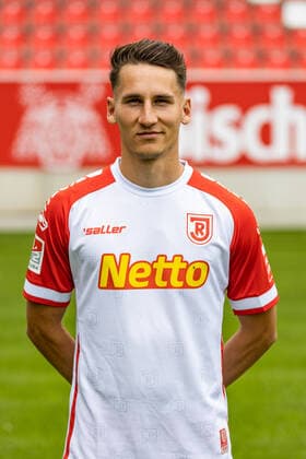 Media day SSV Jahn Regensburg 2021 2022 Konrad Faber SSV Jahn Regensburg 2 BL, portrait date 2021 2022