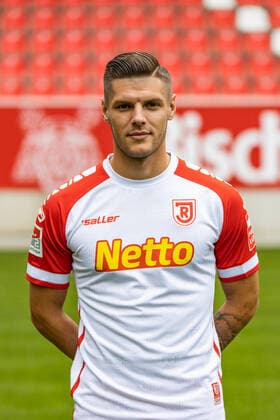 Media day SSV Jahn Regensburg 2021 2022 Erik Wekeser SSV Jahn Regensburg 2 BL, portrait date 2021 2022