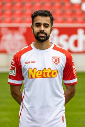 Media day SSV Jahn Regensburg 2021 2022 Sarpreet Singh SSV Jahn Regensburg 2 BL, portrait date 2021 2022