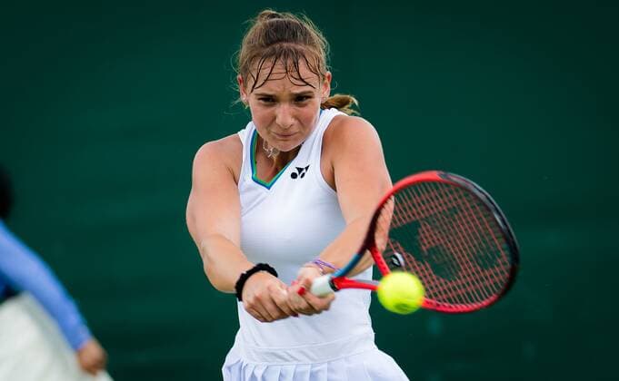 Mandatory Credit: Photo by Rob Prange Shutterstock (12200588e) Mara Guth of Germany in action during the Juniors competition at the 2021 Wimbledon Championships Grand Slam tennis tournament Wimbledon Tennis Championships, Day 10, The All England Lawn Tennis and Croquet Club, London, UK - 08 Jul 2021 Wimbledon Tennis Championships, Day 10, The All England Lawn Tennis and Croquet Club, London, UK - 08 Jul 2021  Copyright: xRobxPrange Shutterstockx 12200588e