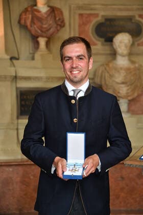 Philipp Lahm Award of the Bavarian Order of Merit 2021 Honour, Award Antiquarium Residenz Munich 08 July 2021