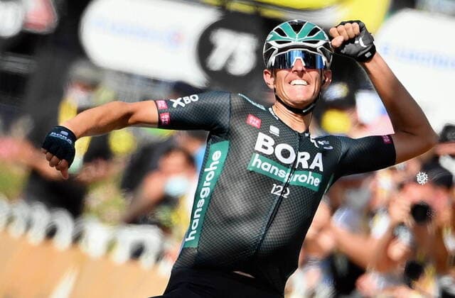 Sport Themen der Woche KW27 Sport Bilder des Tages German Nils Politt of Bora-Hansgrohe celebrates as he crosses the finish line to win stage 12 of the 108th edition of the Tour de France cycling race, 159,4 km from Saint-Paul-Trois-Chateau to Nimes, France, Thursday 08 July 2021. This year s Tour de France takes place from 26 June to 18 July 2021. DAVIDxSTOCKMAN  x3030078x