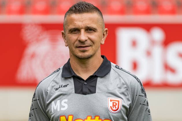 Media day SSV Jahn Regensburg 2021 2022 Mersad Selimbegovic SSV Jahn Regensburg 2 BL, portrait date 2021 2022