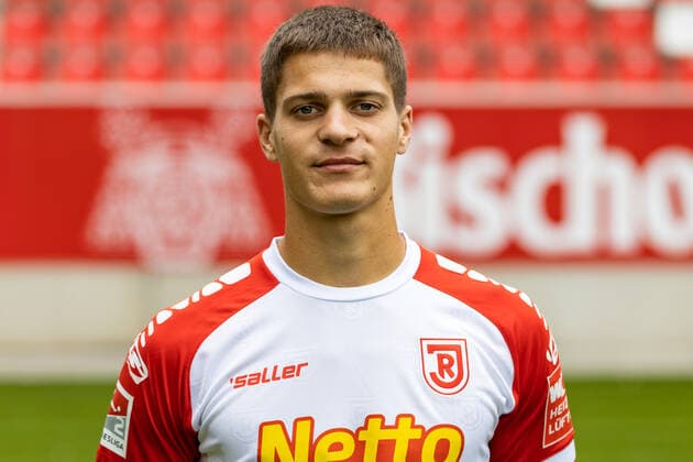 Media day SSV Jahn Regensburg 2021 2022 Björn Zempelin SSV Jahn Regensburg 2 BL, portrait date 2021 2022