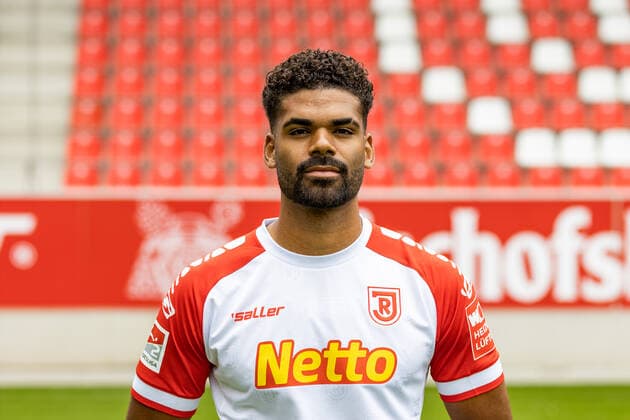 Media day SSV Jahn Regensburg 2021 2022 Andre Becker SSV Jahn Regensburg 2 BL, portrait date 2021 2022