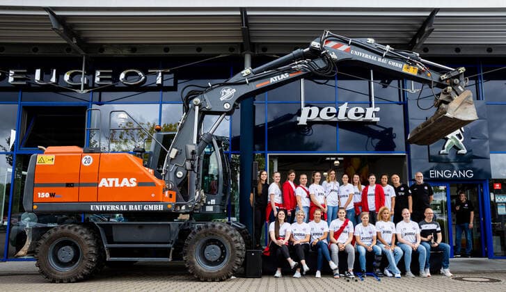 08 07 2021, GER, handball, women, season 2021 2022, 1 BL, Thüringer HC, media day team, team photo Bad Langensalza Autohaus Peter Thüringen Germany