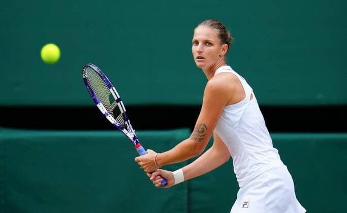Mandatory Credit: Photo by Javier Garcia Shutterstock (12200578oa) Karolina Pliskova in semi final action Wimbledon Tennis Championships, Day 10, The All England Lawn Tennis and Croquet Club, London, UK - 08 Jul 2021 Wimbledon Tennis Championships, Day 10, The All England Lawn Tennis and Croquet Club, London, UK - 08 Jul 2021  Copyright: xJavierxGarcia Shutterstockx 12200578oa
