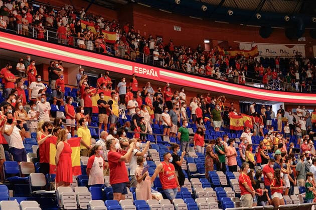 July 8, 2021, Malaga, Spain: Fans are seen cheering up during a friendly basketball match between Spain and France at Palacio de los Deportes Jose Maria Martin Carpena in Malaga. Malaga Spain - ZUMAs197 20210708_zaa_s197_105 Copyright: xFrancisxGonzalezx
