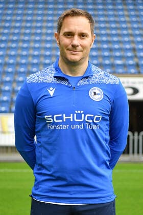 Bielefeld, Schueco Arena, 09 07 21, GER, Herren, 1 Bundesliga, Saison 2021 2022, DSC Arminia Bielefeld Porträttermin 2021 Bild Leitender Mannschaftsarzt Dr Andreas Elsner Bielefeld Nur fuer journalistische Zwecke Only for editorial use According to the regulations of the DFL Deutsche Fußball Liga it is prohibited, DFL regulations prohibit any use of photographs as image sequences and or quasi video North Rhine-Westphalia Germany