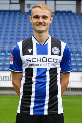 Bielefeld, Schueco Arena, 09 07 21, GER, Herren, 1 Bundesliga, Saison 2021 2022, DSC Arminia Bielefeld Porträttermin 2021 Bild Amos Pieper Bielefeld Nur fuer journalistische Zwecke Only for editorial use According to the regulations of the DFL Deutsche Fußball Liga it is prohibited, DFL regulations prohibit any use of photographs as image sequences and or quasi video North Rhine Westphalia Germany