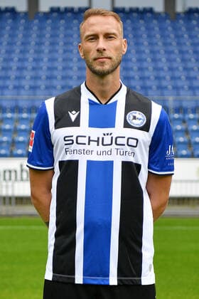 Bielefeld, Schueco Arena, 09 07 21, GER, Herren, 1 Bundesliga, Saison 2021 2022, DSC Arminia Bielefeld Porträttermin 2021 Bild Maik van de Hoorn Bielefeld Nur fuer journalistische Zwecke Only for editorial use According to the regulations of the DFL Deutsche Fußball Liga it is prohibited, DFL regulations prohibit any use of photographs as image sequences and or quasi video North Rhine-Westphalia Germany