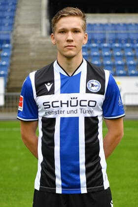 Bielefeld, Schueco Arena, 09 07 21, GER, Herren, 1 Bundesliga, Saison 2021 2022, DSC Arminia Bielefeld Porträttermin 2021 Bild Sebastian Mueller Bielefeld Nur fuer journalistische Zwecke Only for editorial use According to the regulations of the DFL Deutsche Fußball Liga it is prohibited, DFL regulations prohibit any use of photographs as image sequences and or quasi video North Rhine Westphalia Germany