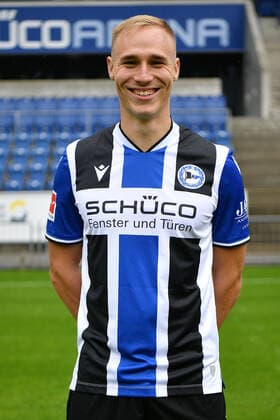 Bielefeld, Schueco Arena, 09 07 21, GER, Herren, 1 Bundesliga, Saison 2021 2022, DSC Arminia Bielefeld Porträttermin 2021 Bild Florian Krueger Bielefeld Nur fuer journalistische Zwecke Only for editorial use According to the regulations of the DFL Deutsche Fußball Liga it is prohibited, DFL regulations prohibit any use of photographs as image sequences and or quasi video North Rhine Westphalia Germany