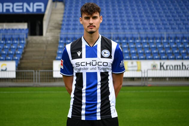 Bielefeld, Schueco Arena, 09 07 21, GER, Herren, 1 Bundesliga, Saison 2021 2022, DSC Arminia Bielefeld Porträttermin 2021 Bild Janni Serra Bielefeld Nur fuer journalistische Zwecke Only for editorial use According to the regulations of the DFL Deutsche Fußball Liga it is prohibited, DFL regulations prohibit any use of photographs as image sequences and or quasi video North Rhine Westphalia Germany