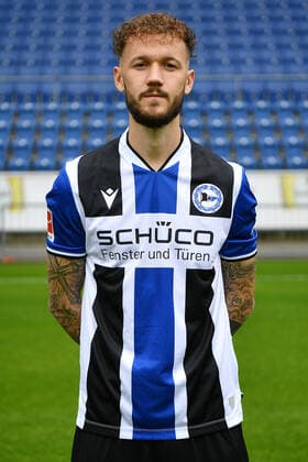 Bielefeld, Schueco Arena, 09 07 21, GER, Herren, 1 Bundesliga, Saison 2021 2022, DSC Arminia Bielefeld Porträttermin 2021 Bild Marcel Hartel Bielefeld Nur fuer journalistische Zwecke Only for editorial use According to the regulations of the DFL Deutsche Fußball Liga it is prohibited, DFL regulations prohibit any use of photographs as image sequences and or quasi video North Rhine-Westphalia Germany