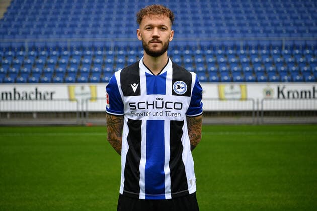 Bielefeld, Schueco Arena, 09 07 21, GER, Herren, 1 Bundesliga, Saison 2021 2022, DSC Arminia Bielefeld Porträttermin 2021 Bild Marcel Hartel Bielefeld Nur fuer journalistische Zwecke Only for editorial use According to the regulations of the DFL Deutsche Fußball Liga it is prohibited, DFL regulations prohibit any use of photographs as image sequences and or quasi video North Rhine-Westphalia Germany