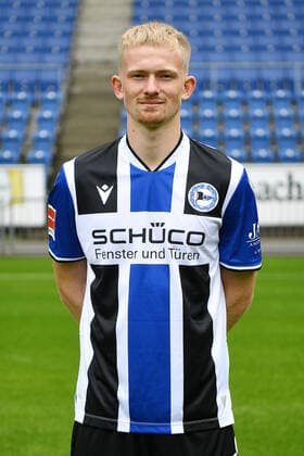 Bielefeld, Schueco Arena, 09 07 21, GER, Herren, 1 Bundesliga, Saison 2021 2022, DSC Arminia Bielefeld Porträttermin 2021 Bild Jomaine Consbruch Bielefeld Nur fuer journalistische Zwecke Only for editorial use According to the regulations of the DFL Deutsche Fußball Liga it is prohibited, DFL regulations prohibit any use of photographs as image sequences and or quasi video North Rhine Westphalia Germany