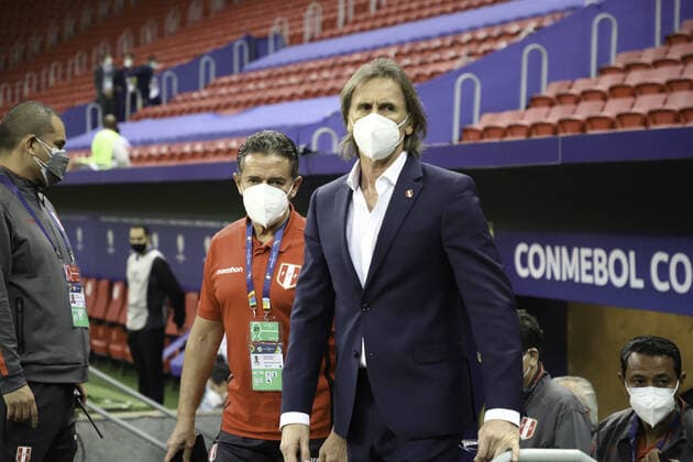 July 9, 2021, Brasilia, Federal District, Brazil: Coach from Colombia, Ricardo Gareca, during soccer match between Colombia and Peru, valid for 3rd place in Copa America 2021, held at Mane Garrincha stadium, in Brasilia, Federal District, on Friday night (9). Copyright: xLecoxVianax