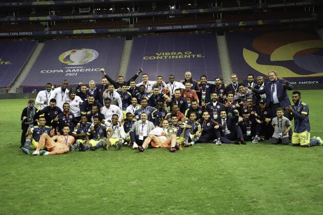 July 9, 2021, Brasilia, Federal District, Brazil: Colombian players celebrate the conquest of 3rd place in the Copa America after soccer match against Peru, held at Mane Garrincha stadium, in Brasilia, Federal District, on Friday (9). Colombia won 3-2.  Copyright: xLecoxVianax