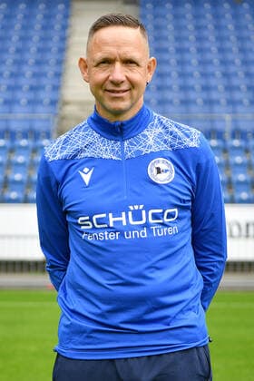 Bielefeld, Schueco Arena, 09 07 21, GER, Herren, 1 Bundesliga, Saison 2021 2022, DSC Arminia Bielefeld Porträttermin2021 Bild Zeugwart Rainer Schonz Bielefeld Nur fuer journalistische Zwecke Only for editorial use According to the regulations of the DFL Deutsche Fußball Liga it is prohibited, DFL regulations prohibit any use of photographs as image sequences and or quasi video North Rhine-Westphalia Germany