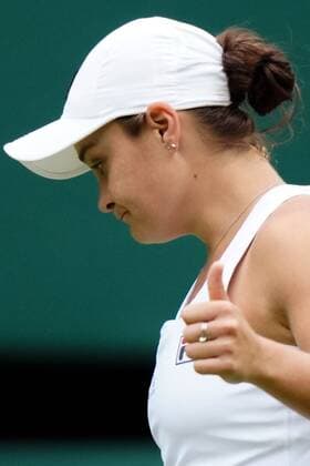 Mandatory Credit: Photo by Shutterstock (12203622ag) Ashleigh Barty gives a thumbs-up during the Ladies Singles final Wimbledon Tennis Championships, Day 12, The All England Lawn Tennis and Croquet Club, London, UK - 10 Jul 2021 Wimbledon Tennis Championships, Day 12, The All England Lawn Tennis and Croquet Club, London, UK - 10 Jul 2021  Copyright: xShutterstockx 12203622ag