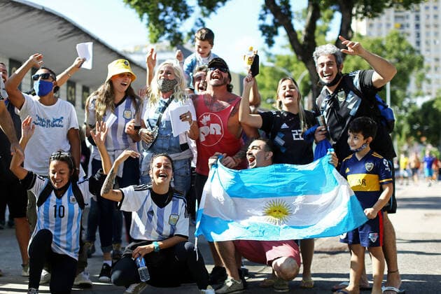 10th July 2021, Est& xe1;dio do Maracan& xe3;, Rio de Janeiro, Brazil. Copa America tournament final, Argentina versus Brazil; Fans of Argentina support their team ahead of the Final of the Copa Am& xe9;rica 2021 at Est& xe1;dio do Maracan& xe3;  ActionPlus12304224 HeulerxAndrey