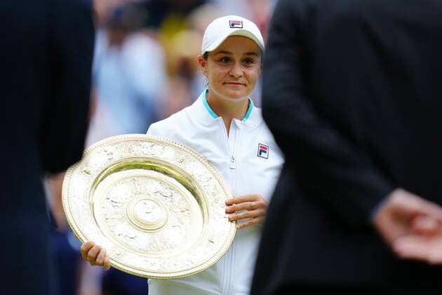 Mandatory Credit: Photo by Javier Garcia Shutterstock (12203621gi) Ashleigh Barty celebrates with the Venus Rosewater Dish after victory in the Ladies SIngles final Wimbledon Tennis Championships, Day 12, The All England Lawn Tennis and Croquet Club, London, UK - 10 Jul 2021 Wimbledon Tennis Championships, Day 12, The All England Lawn Tennis and Croquet Club, London, UK - 10 Jul 2021  Copyright: xJavierxGarcia Shutterstockx 12203621gi