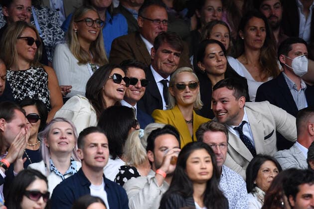 Tom Cruise with Hayley Atwell and Pom Klementieff TENNIS : Wimbledon 2021 - 10 07 2021 AntoineCouvercelle Panoramic 