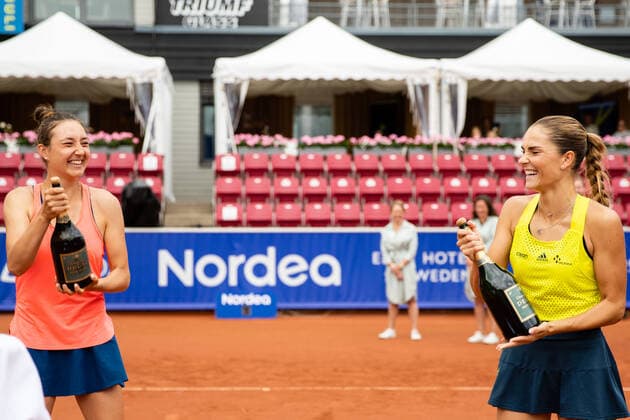 210710 Mirjam Björklund, Sweden, and Leonie Kung, Switzerland, after the victory in the final in doubles during day 6 of the Nordea Open on July 10, 2021 in Bastad,  Copyright: MATHILDAxAHLBERG BB210710BB852