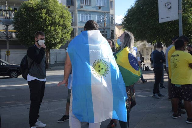 Brasil X Argentina RIO DE JANEIRO, RJ - 10.07.2021: BRASIL X ARGENTINA - Argentinian fan in the surroundings of Maracanã for the Brazil vs Argentina match for the America Cup final, at Maracanã, this Saturday (10) afternoon, in Rio de Janeiro, RJ. (Photo: Celso Pupo Fotoarena) x2091497x  CelsoxPupo