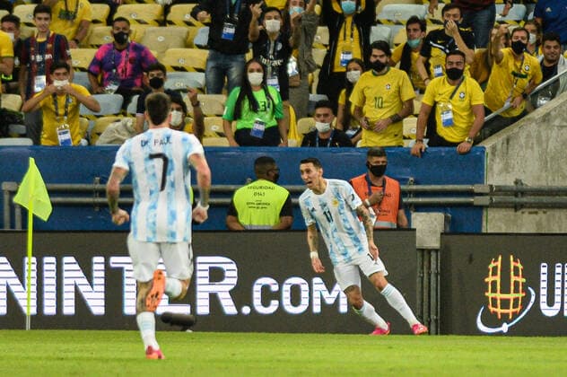 Argentina x Brasil RIO DE JANEIRO, RJ - 10.07.2021: ARGENTINA X BRASIL - Di Maria scores a goal during Argentina x Brazil, a match valid for the Copa America 2021 Final, held at Maracanã Stadium, located in the city of Rio de Janeiro, RJ, this Saturday (10). (Photo: Nayra Halm Fotoarena) x2091714x  NayraxHalm
