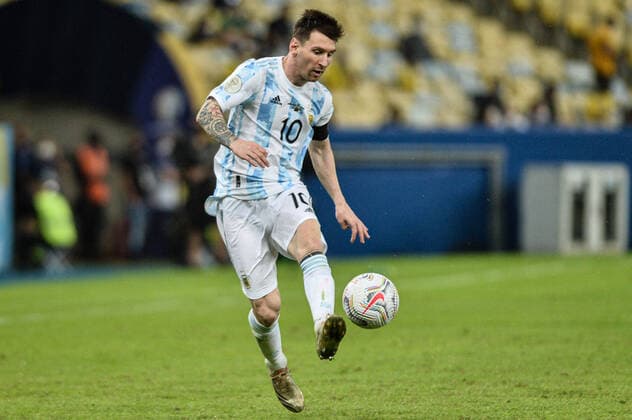 Argentina x Brasil RIO DE JANEIRO, RJ - 10.07.2021: ARGENTINA X BRASIL - Messi during Argentina x Brazil, a match valid for the Copa America 2021 Final, held at the Maracanã Stadium, located in the city of Rio de Janeiro, RJ, this Saturday (10). (Photo: Nayra Halm Fotoarena) x2091740x  NayraxHalm