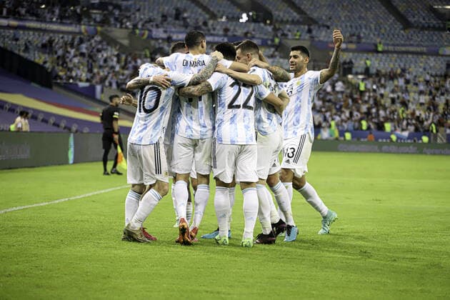 July 10, 2021, Rio de Janeiro, Brazil: Argentina s players celebrate goal scored by Angel Di Maria during soccer match against Brazil, valid for final of Copa America 2021, held at Maracana stadium, in Rio de Janeiro, on Saturday (10).  Copyright: xLecoxVianax