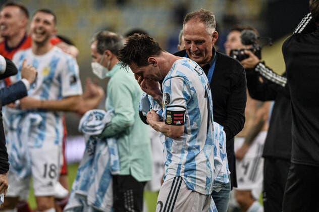 Argentina x Brasil RIO DE JANEIRO, RJ - 10.07.2021: ARGENTINA X BRASIL - Messi celebrates title. Argentina Champion, after Argentina x Brazil, match valid for the Copa America 2021 Final, held at Maracanã Stadium, located in the city of Rio de Janeiro, RJ, this Saturday (10). (Photo: Nayra Halm Fotoarena) x2091774x  NayraxHalm