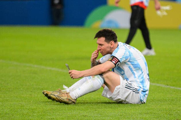 Argentina x Brasil RIO DE JANEIRO, RJ - 10.07.2021: ARGENTINA X BRASIL - Messi celebrates title. Argentina champion after Argentina x Brazil, a match valid for the Copa America 2021 Final, held at Maracanã Stadium, located in the city of Rio de Janeiro, RJ, this Saturday (10). (Photo: Nayra Halm Fotoarena) x2091796x  NayraxHalm