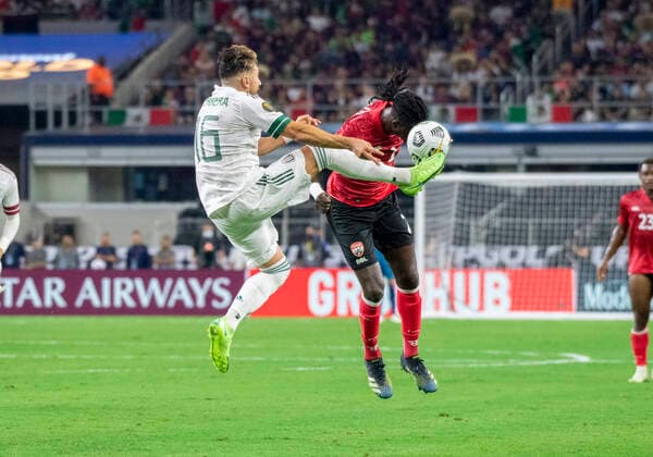 Jul 10, 2021: Mexico midfielder Hector Herrera (16) battles for the ball in the first half during a CONCACAF Gold Cup game between Mexico and Trinidad & Tobago at AT&T Stadium in Arlington, TX Mexico and Trinidad & Tobago tied 0-0 CSM Arlington USA - ZUMAcp2_ 20210710_zaf_cp2_011 Copyright: xAlbertxPenax