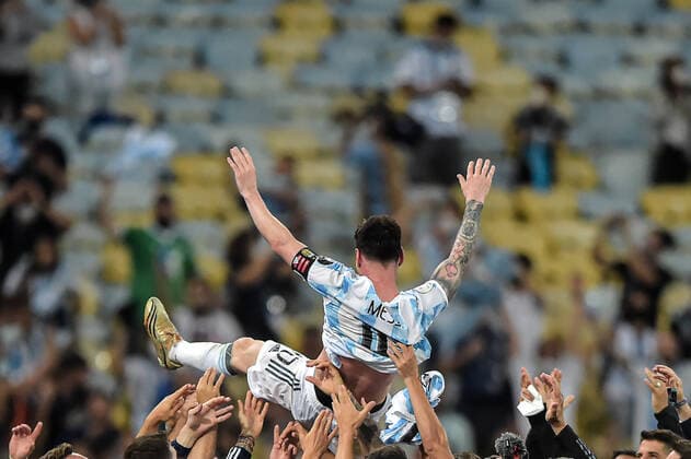 Brazil v Argentina: Final - Copa America Brazil 2021 Messi, Argentina player celebrates the title of champion with players of his team after the match against Brazil at Maracana stadium for the decision of the Copa America 2021 championship, this Saturday (10). Rio de Janeiro Brazil ribeiro-notitle210710_npzBv  Copyright: xThiagoxRibeirox